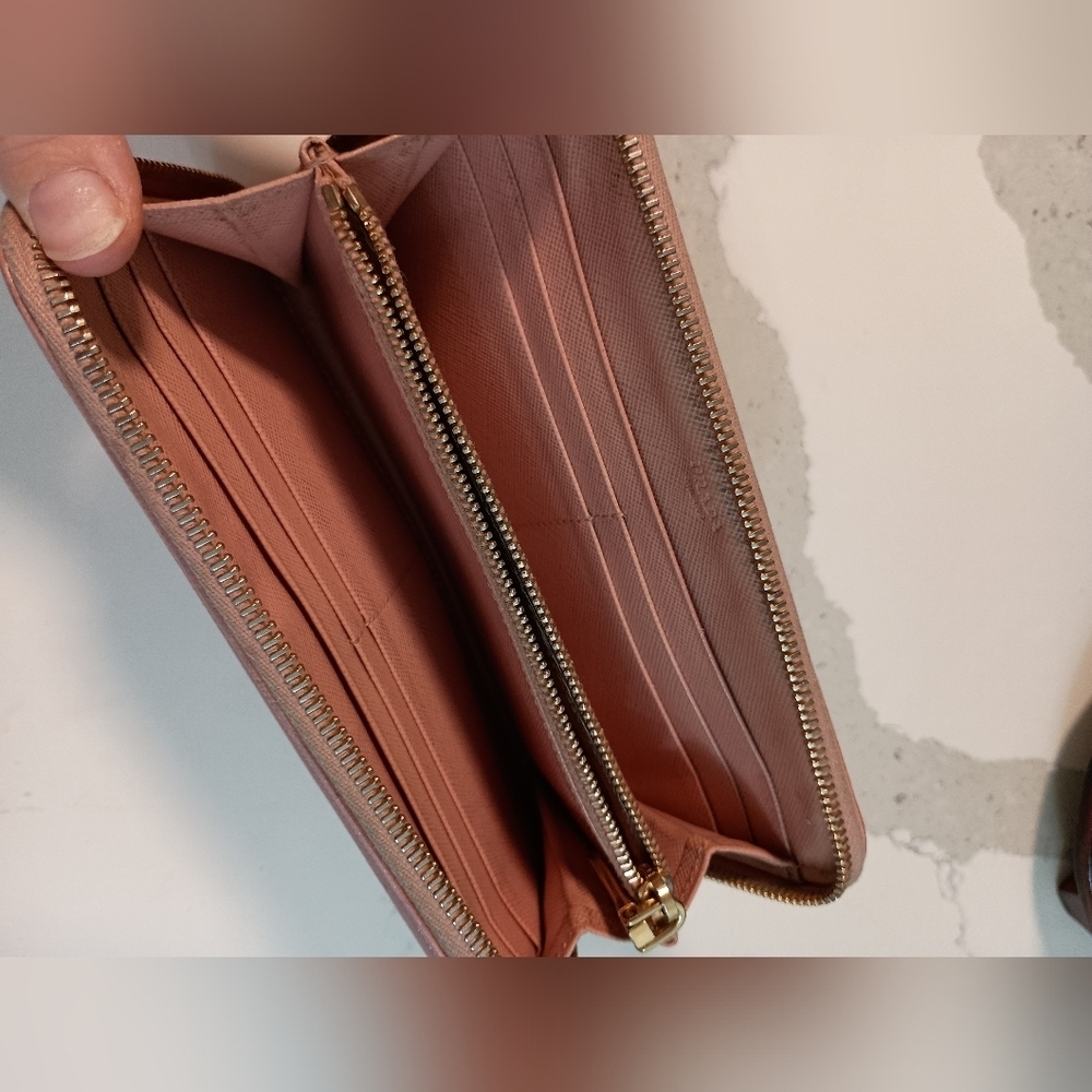 Authentic Pink Prada Saffiano Wallet - Picture 10 of 16